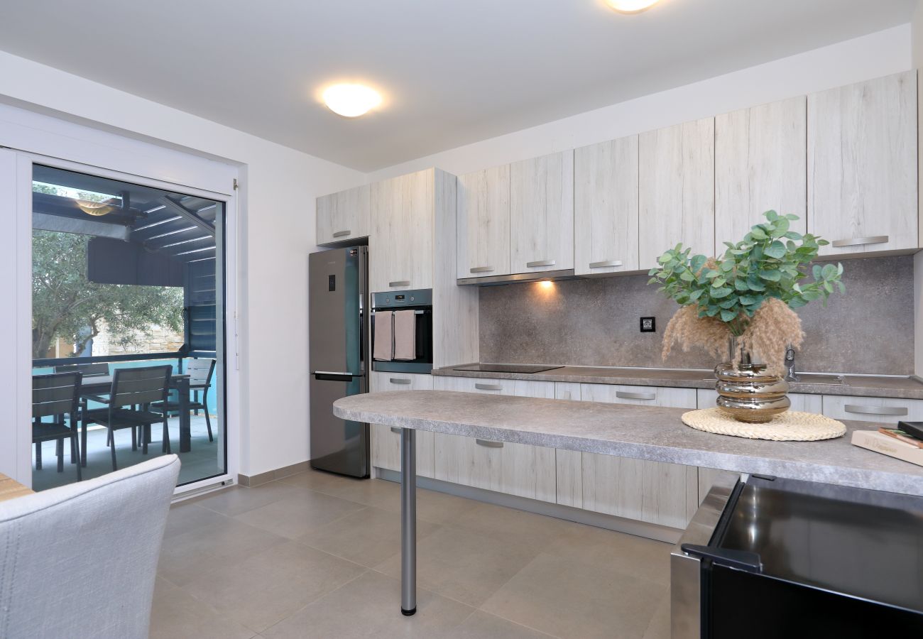 Ferienwohnung in Zadar - Villa Leda- apartment with private pool and garden