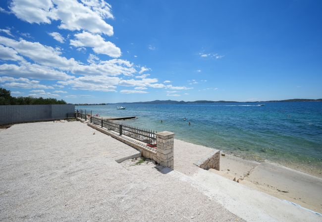 Ferienwohnung in Bibinje - DʻArt Villa Apartment A1- two bedroom ground floor Ferienwohnung in Bibinje - DʻArt Villa Apartment A1- two bedroom ground floor