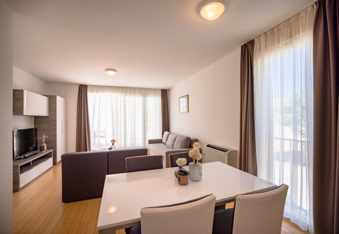 Ferienwohnung in Petrcane - Dok Apartment