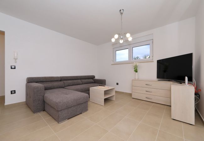 Ferienwohnung in Zadar - Villa Leda- A2- first floor Ferienwohnung in Zadar - Villa Leda- A2- first floor