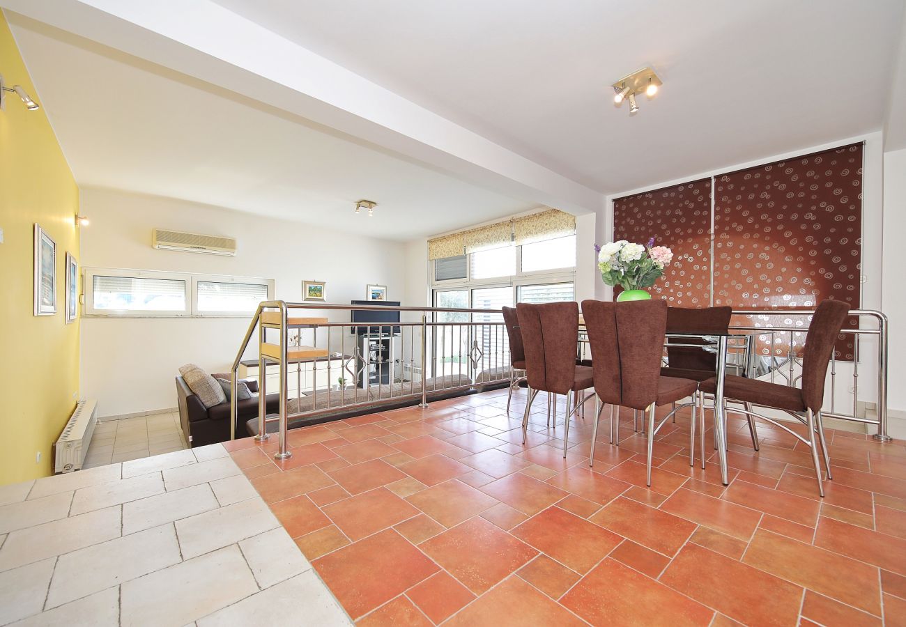 Ferienhaus in Zadar - Villa Adria Kožino