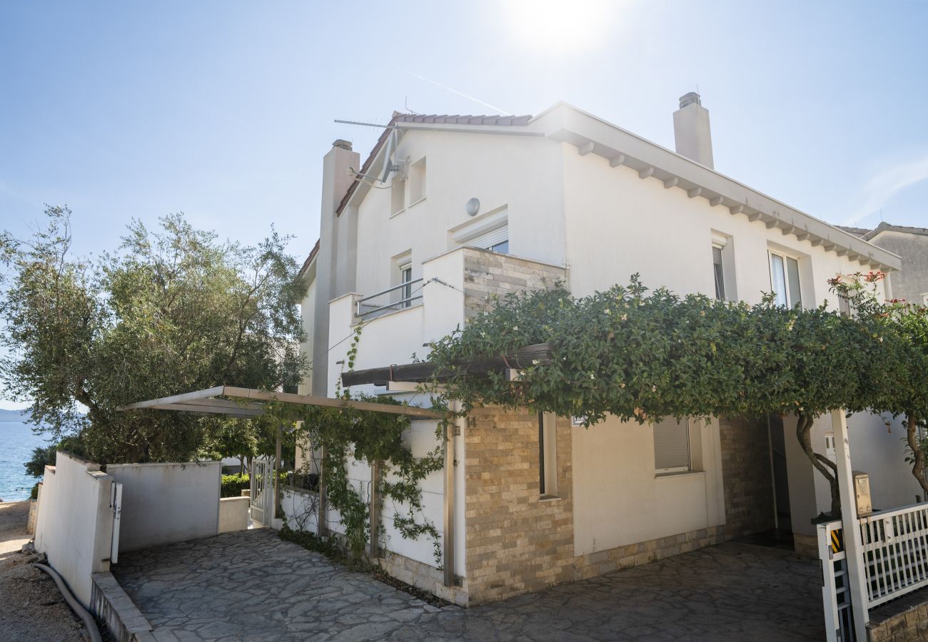 Ferienhaus in Zadar - Beachhouse Villa Adria Kožino
