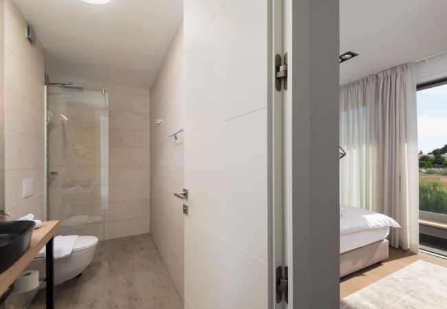 Villa in Petrcane - Villa La Tina Villa in Petrcane - Villa La Tina