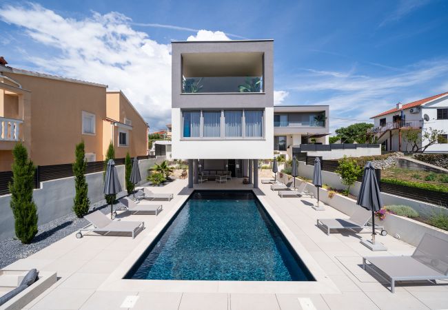 Villa in Petrcane - Villa La Tina Villa in Petrcane - Villa La Tina