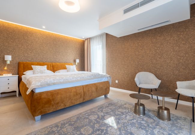 Aparthotel in Zaton - Villa Ljubica-Deluxe Double Room with Balcony Aparthotel in Zaton - Villa Ljubica-Deluxe Double Room with Balcony