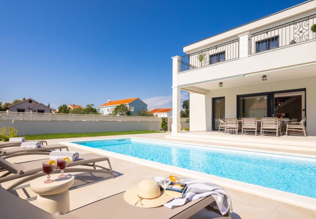 Villa in Petrcane - Villa Promona Petrčane Villa in Petrcane - Villa Promona Petrčane