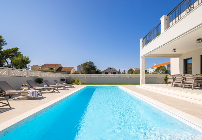 Villa in Petrcane - Villa Promona Petrčane Villa in Petrcane - Villa Promona Petrčane