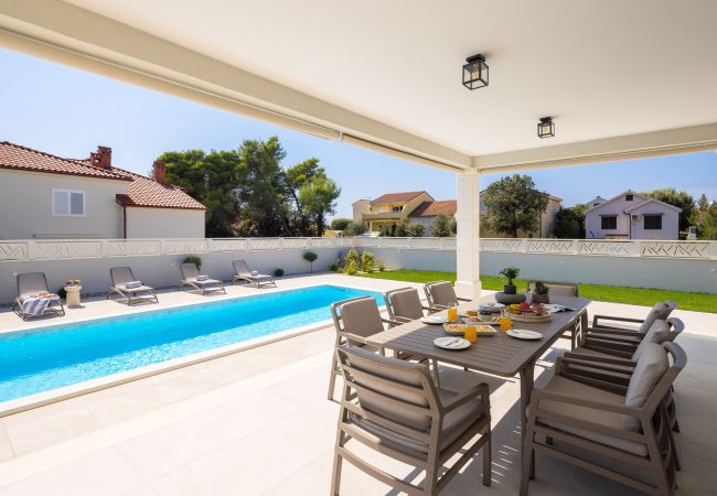 Villa in Petrcane - Villa Promona Petrčane Villa in Petrcane - Villa Promona Petrčane