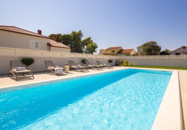 Villa in Petrcane - Villa Promona Petrčane Villa in Petrcane - Villa Promona Petrčane