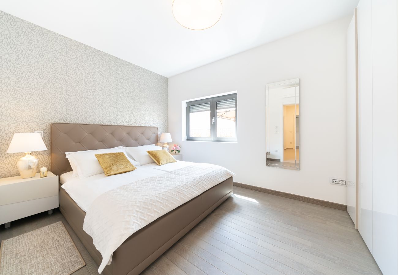 Ferienwohnung in Zadar - The Designer Luxe Apartment