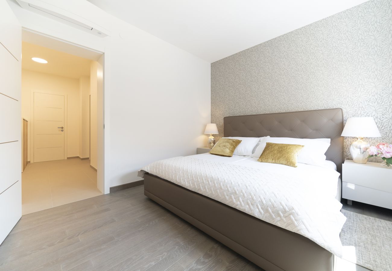 Ferienwohnung in Zadar - The Designer Luxe Apartment