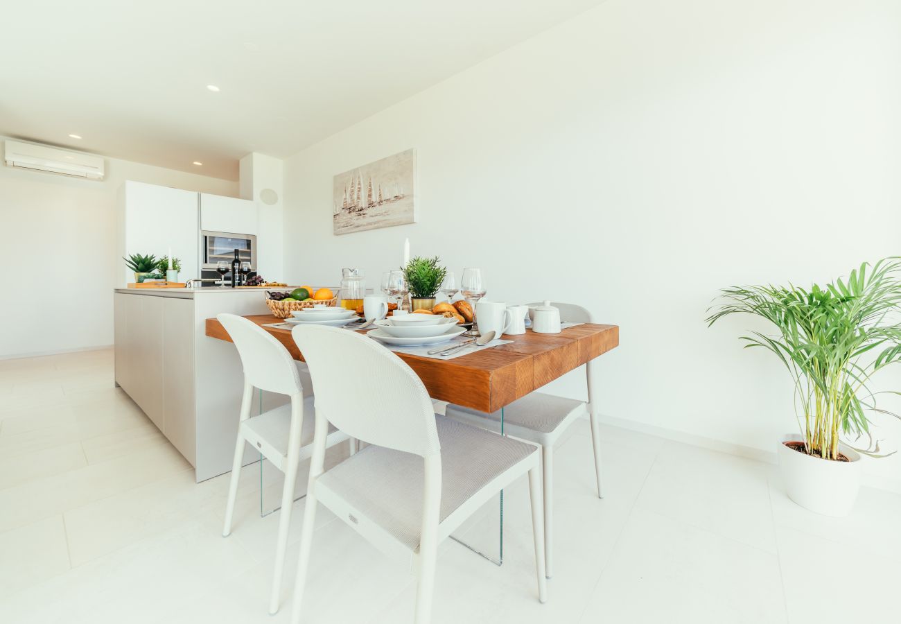 Ferienwohnung in Sukošan - Beachfront Luxe Designer Apartment