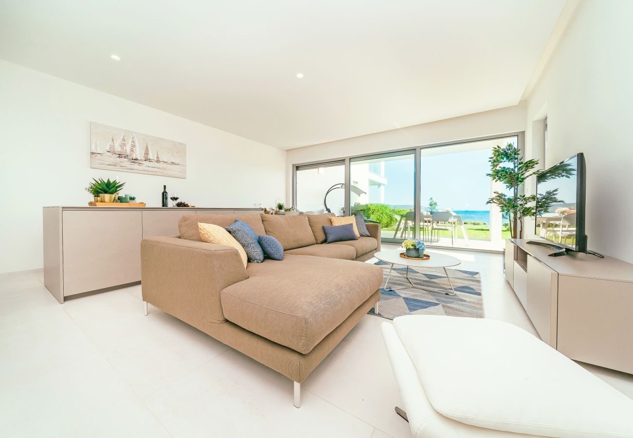 Ferienwohnung in Sukošan - Beachfront Luxe Designer Apartment