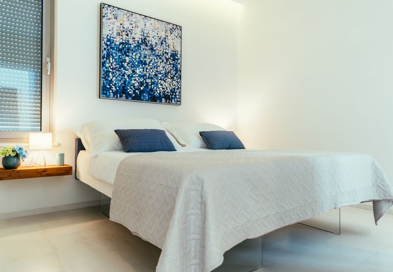 Ferienwohnung in Sukošan - Beachfront Luxe Designer Apartment