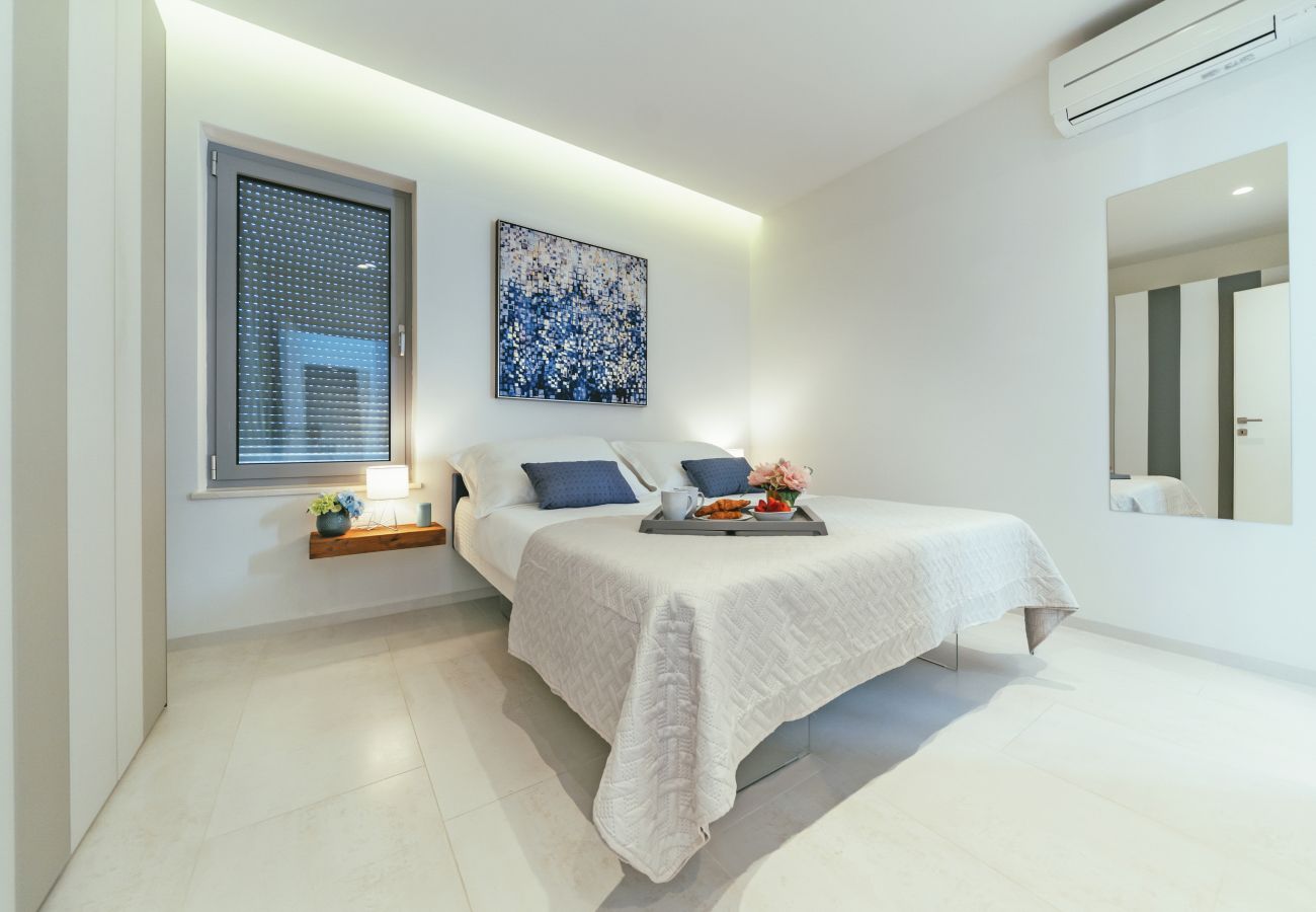 Ferienwohnung in Sukošan - Beachfront Luxe Designer Apartment