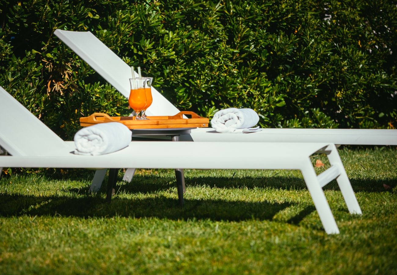 Ferienwohnung in Sukošan - Beachfront Luxe Designer Apartment