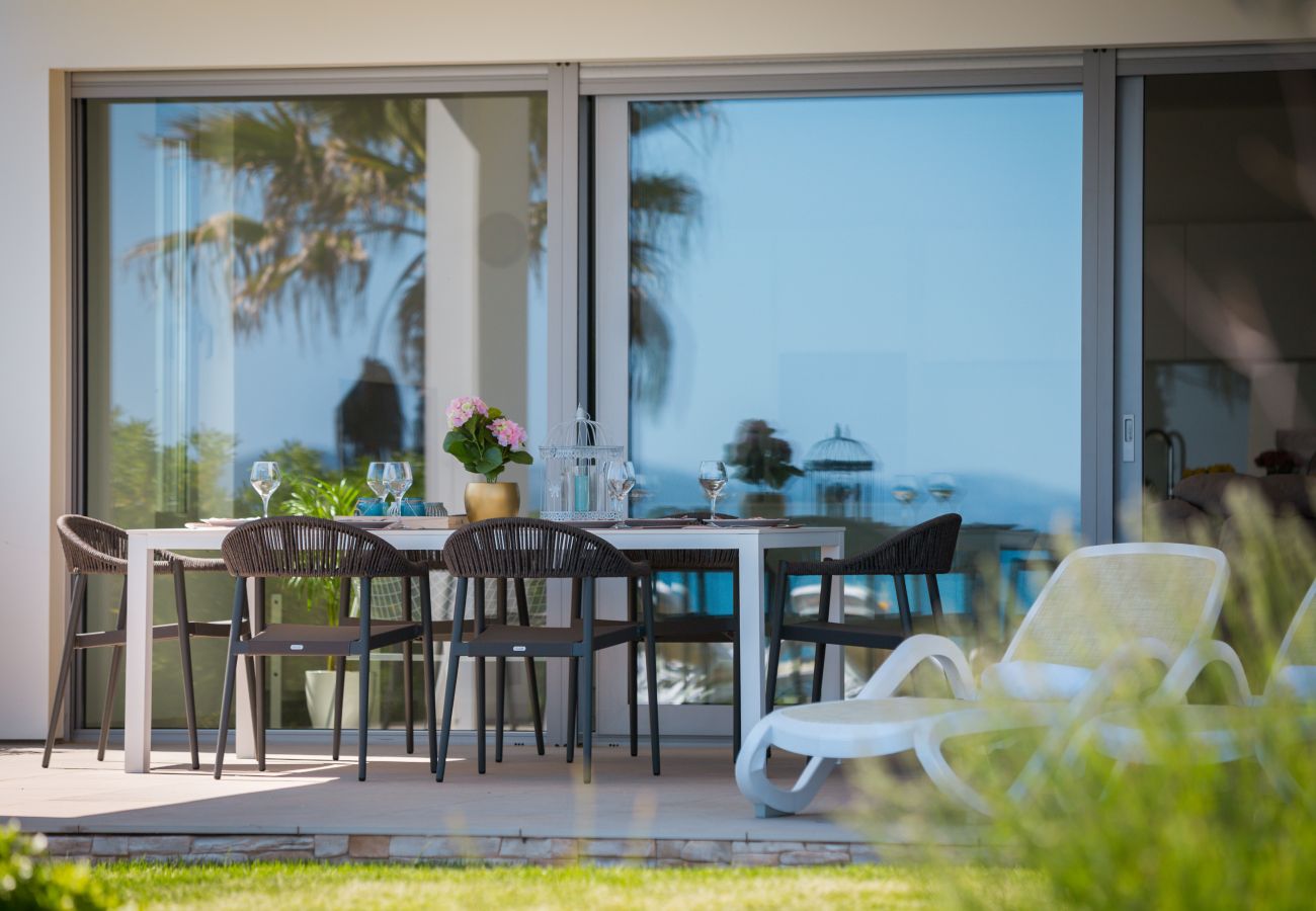 Ferienwohnung in Sukošan - Beachfront Luxe Designer Apartment