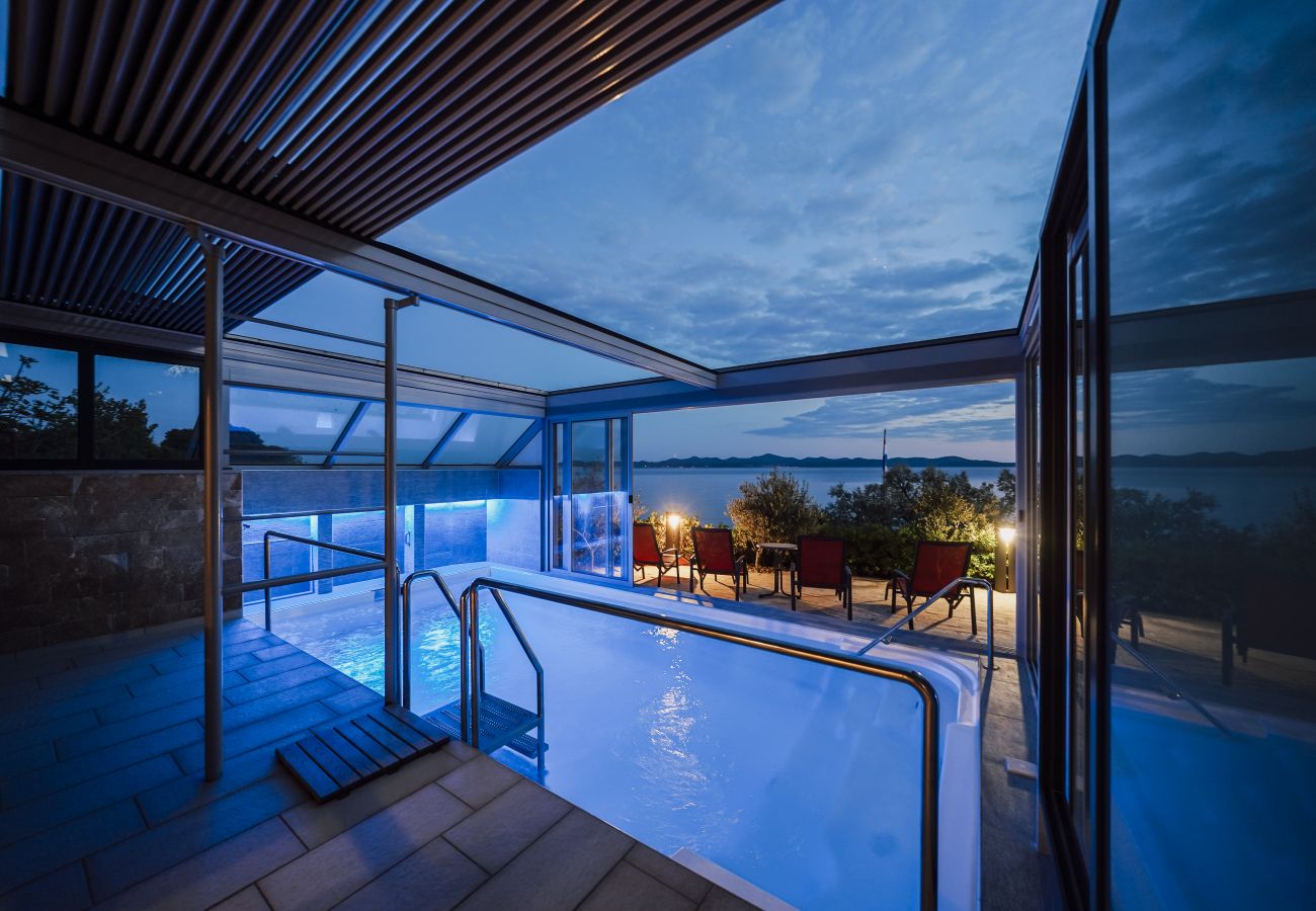Apartment in Zadar - Villa Leda- apartment with private pool and garden
