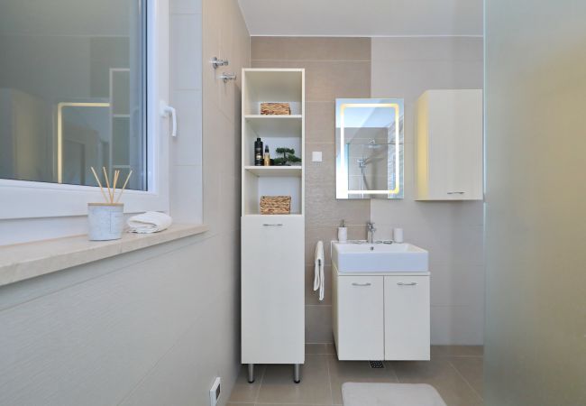 Apartment in Zadar - Villa Leda- A3- second floor and top roof Apartment in Zadar - Villa Leda- A3- second floor and top roof