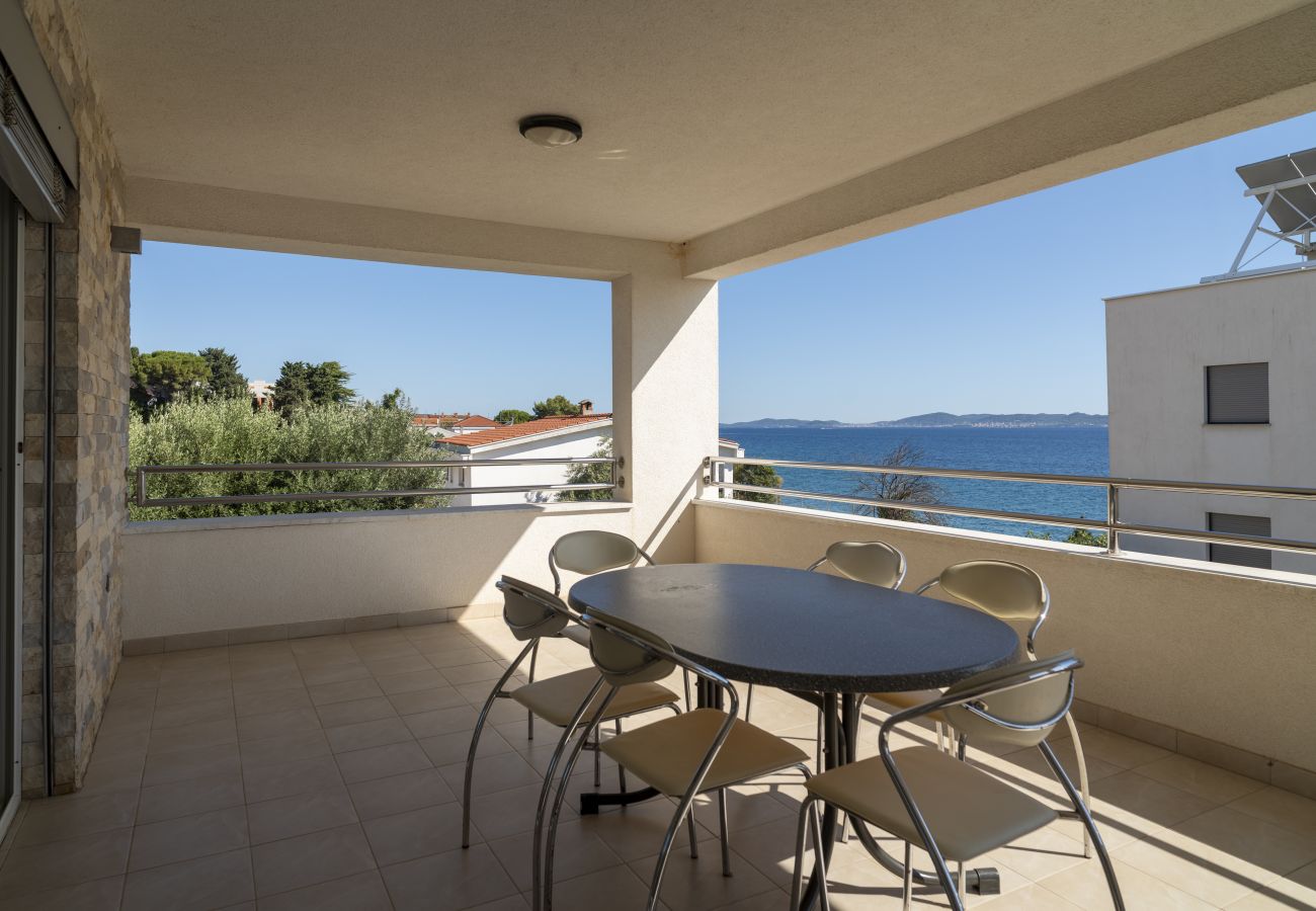 House in Zadar - Beachhouse Villa Adria Kožino