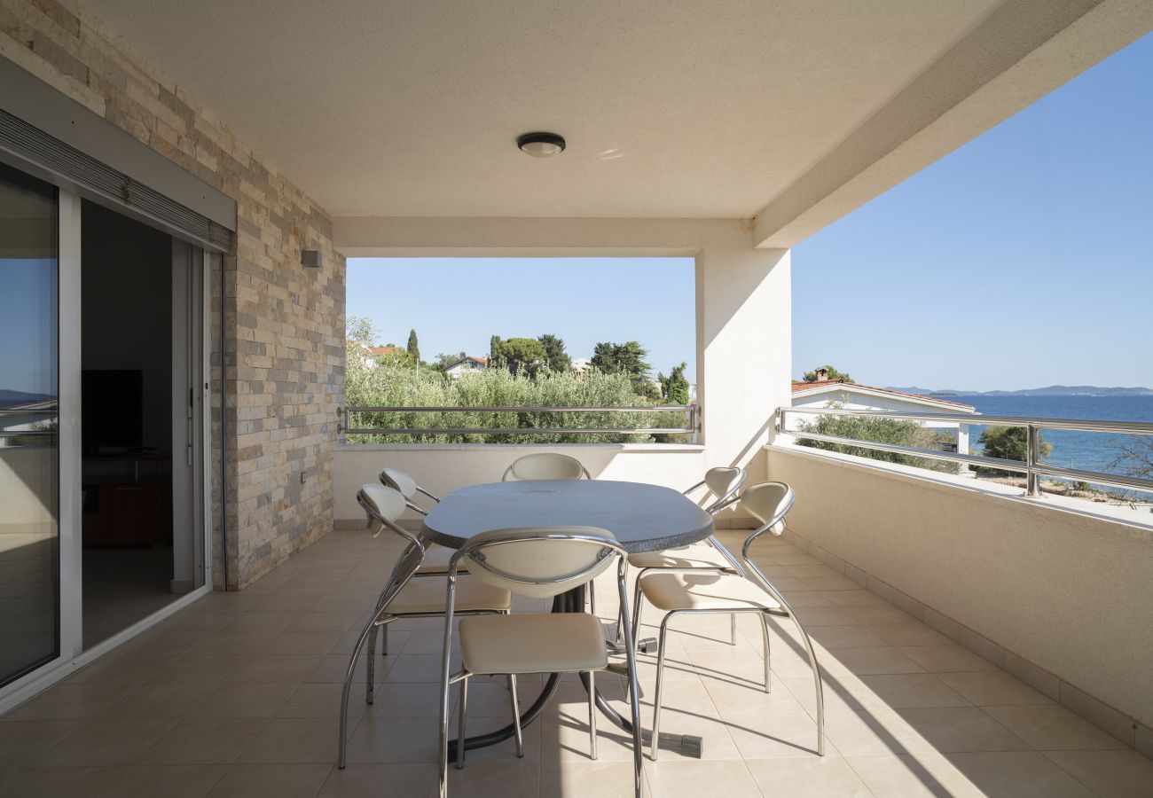 House in Zadar - Beachhouse Villa Adria Kožino
